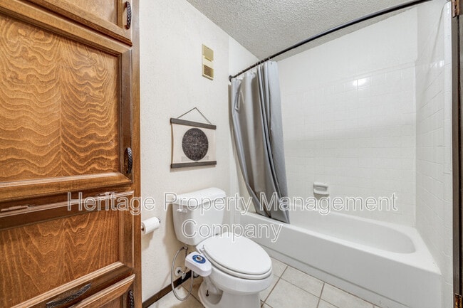 Building Photo - 4119 Medical Dr