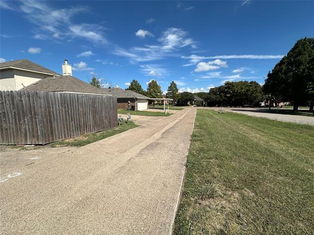 Building Photo - 551 Stonewall Way