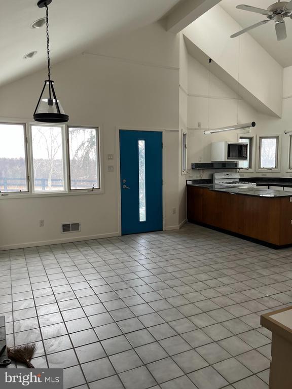 Building Photo - 39258 Old Wheatland Rd