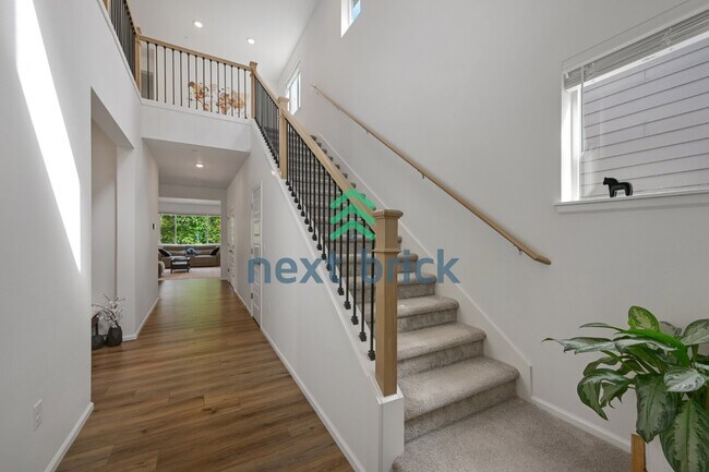 Building Photo - Spacious 5-Bed Retreat with 3.5 Baths in Beautiful Bothell – 2,989 Sq Ft of Comfort & Style!