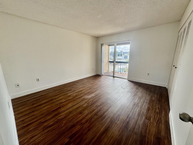 Building Photo - 3662 SW 59th Ave