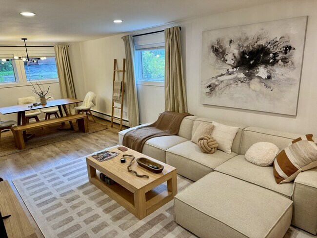 Primary Photo - 1742 W 12th Ave