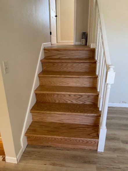 Building Photo - 1301 Buena Vista Dr