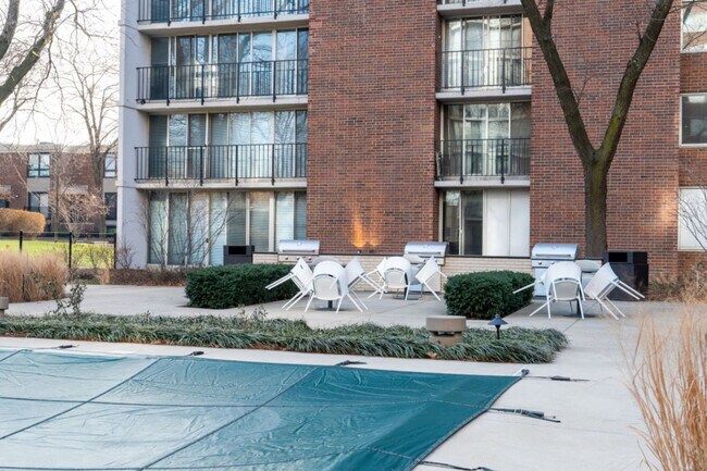 Building Photo - 901 S Ashland Ave