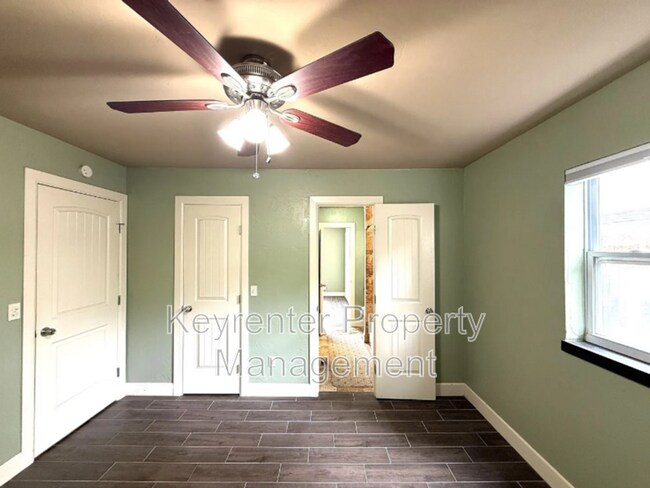 Building Photo - 5324 Eden Dr