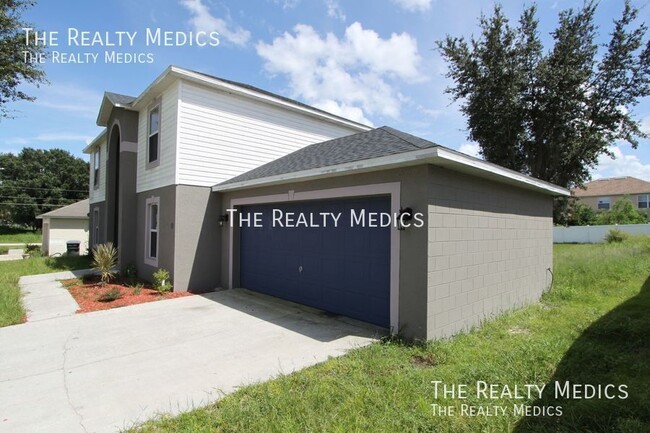 Building Photo - 10 Sawfish Ln