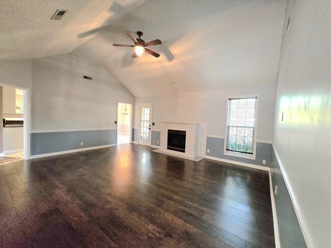 Building Photo - 160 Pinnacle Ct