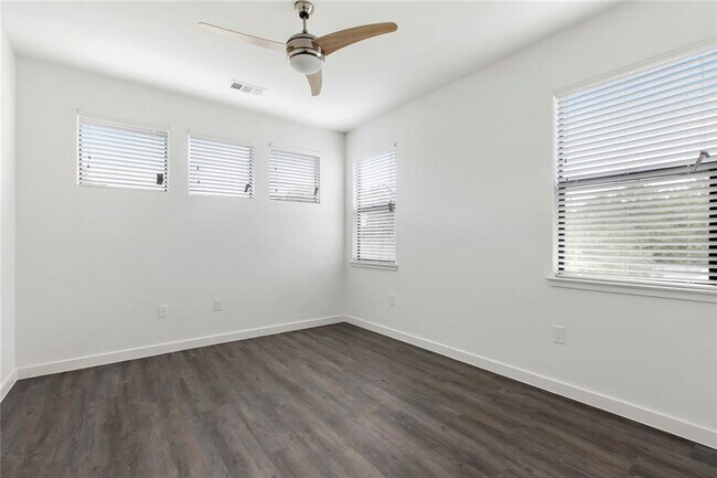 Building Photo - 7512 Delafield Ln