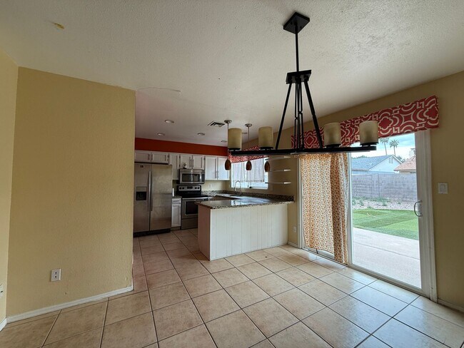 Building Photo - Knoell Mesa for rent!