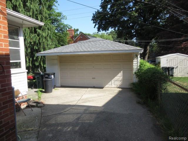 Building Photo - 322 Catalpa Dr