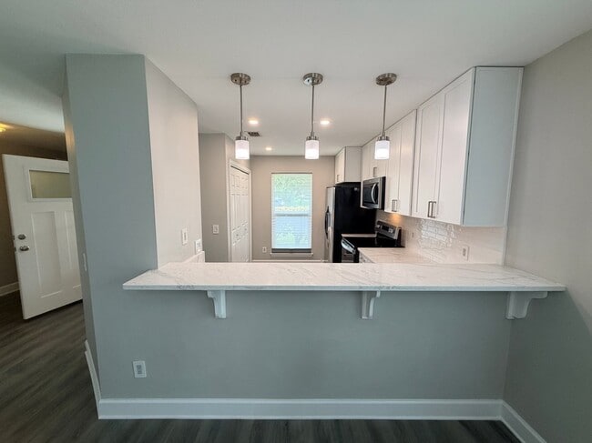 Building Photo - 7738 Lola Cir