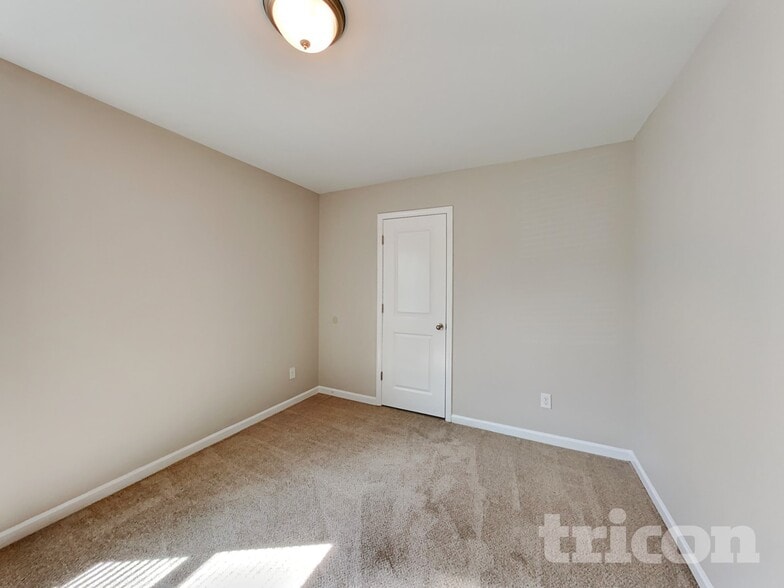 Building Photo - 324 Merigold Way