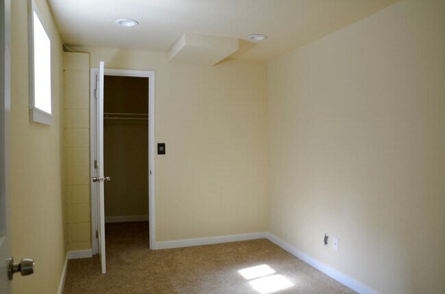 Building Photo - 1409 NW 65th St