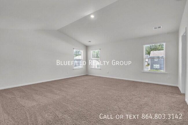 Building Photo - 1313 Chamomile Ct