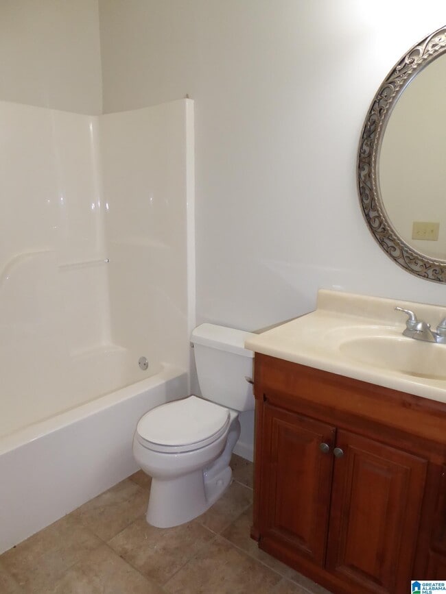 Building Photo - 1040 Cole Cir