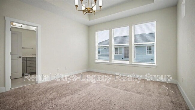 Building Photo - 409 Crestview Dr