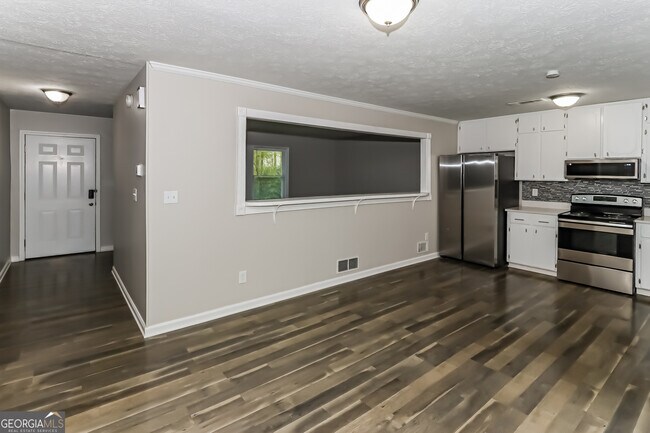 Building Photo - 6702 Londonderry Dr