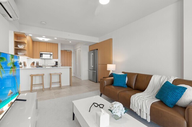 Building Photo - Fully furnished 1-bed, 1-bath, 1-parking a...