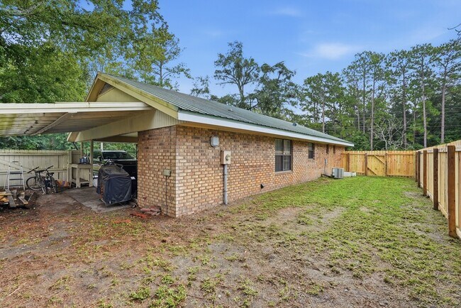 Building Photo - 103 Eunice Rd