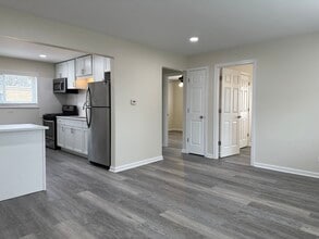 Building Photo - 318 N 3rd Ave