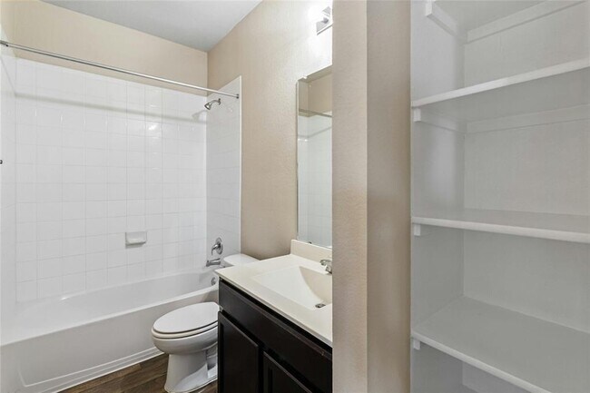 Building Photo - 2907 Tilmon Ln.