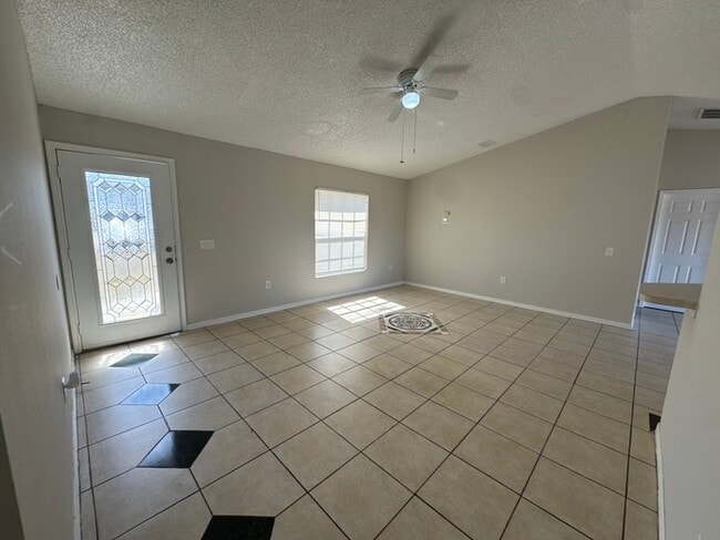 Building Photo - 2960 Flynn St