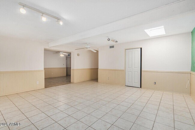 Building Photo - 1941 E Pegasus Dr