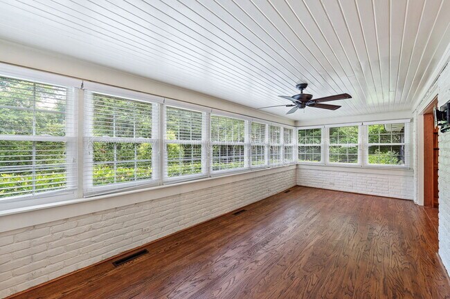 Building Photo - 1529 Dibble Rd S W
