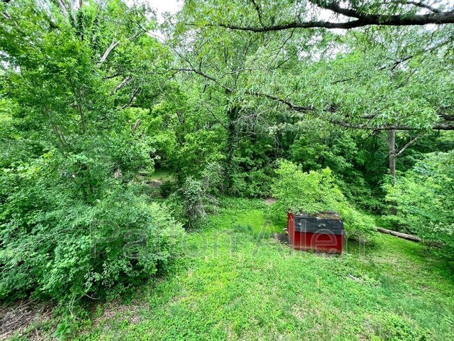 Building Photo - 14 Friendly Hollow