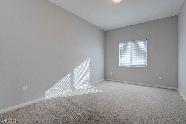 Building Photo - 7701 W Robindale Rd