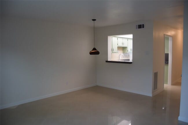 Building Photo - 7827 Leonora St