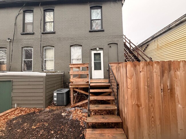 Building Photo - 1035 1st Ave S