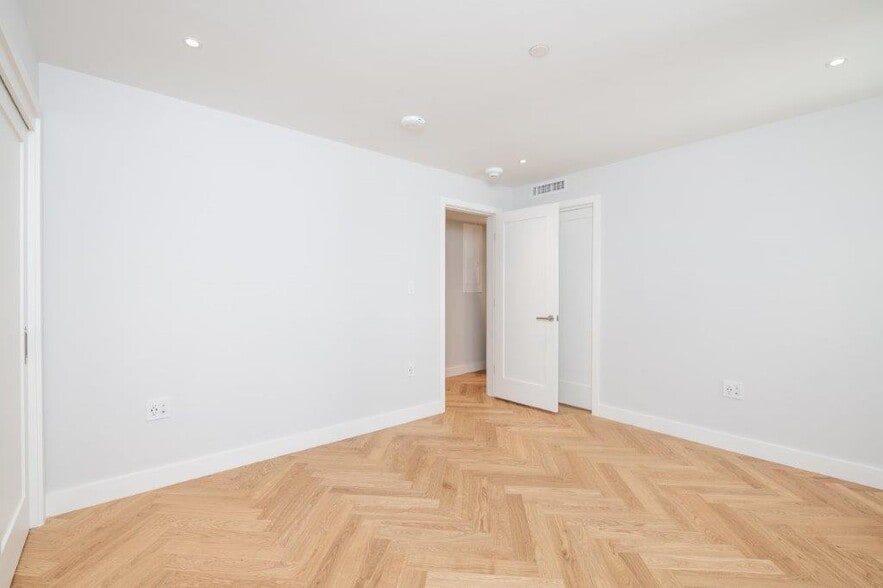 Building Photo - 12 Commonwealth Ave