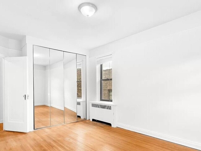 Building Photo - 30-83 Crescent Street