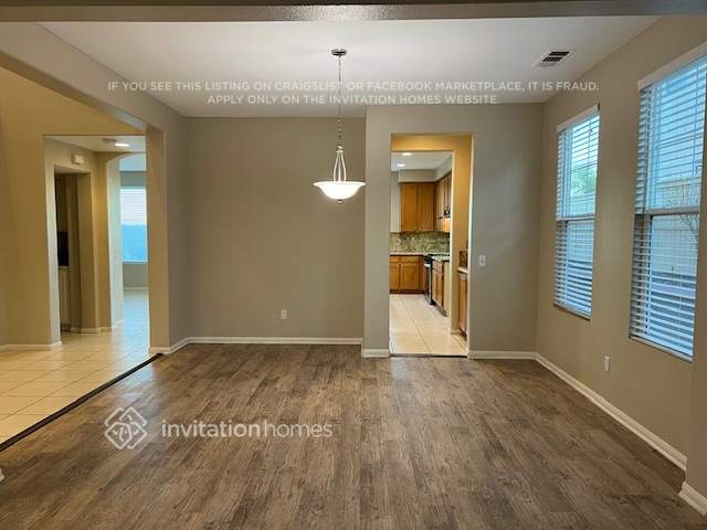 Building Photo - 3813 Holly Springs Dr