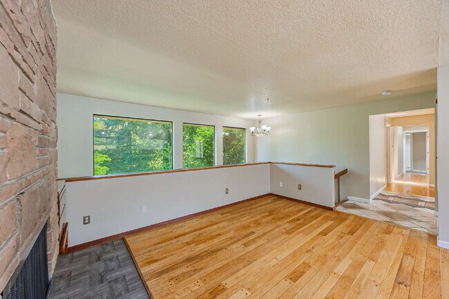 Building Photo - NOT SHOWING THIS PROPERTY AT THIS TIME>  W...