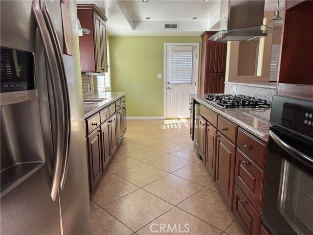 Building Photo - 12871 Russell Ave