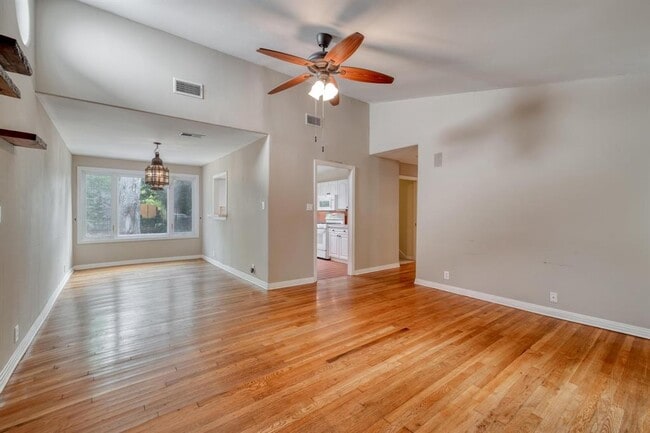 Building Photo - 1404 Juliet St