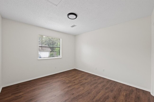 Building Photo - 2907 W Slaughter Ln