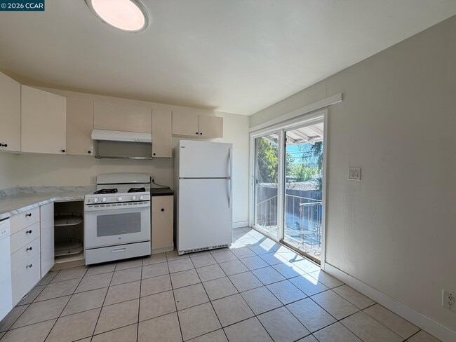 Building Photo - 729 Pennsylvania St