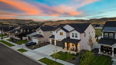 Building Photo - Luxurious Farmhouse Living in Dry Creek Ranch