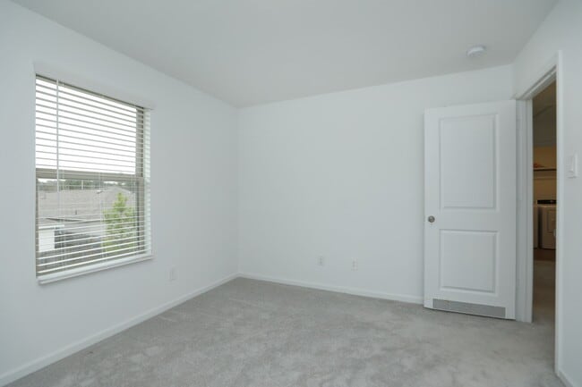 Building Photo - 2741 Cadiz Bay Dr