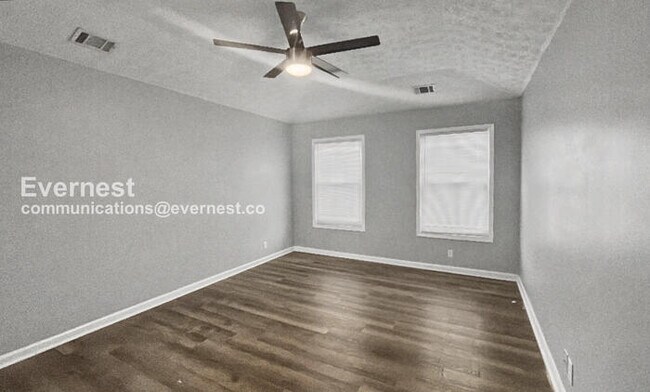 Building Photo - Modern Living in Saddle Bridge with Private Patio / 4 Beds and 2.5 Bath / Available Now!