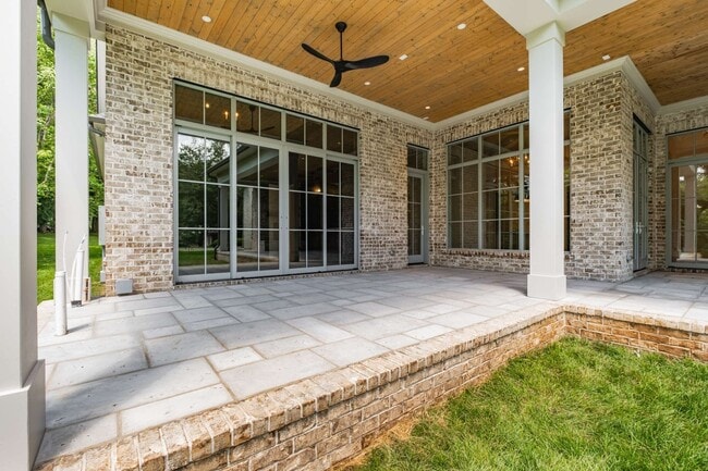 Building Photo - 8115 Devens Dr