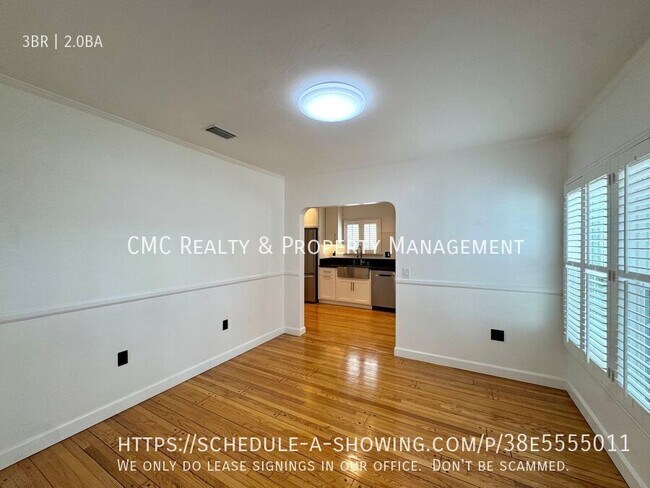 Building Photo - 3822 Rose Ave