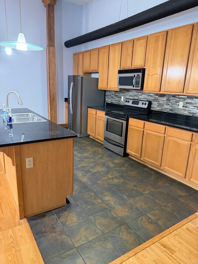 Building Photo - 720 S Marquette St