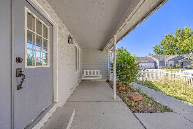 Building Photo - 638 1/2 Brooks Ct