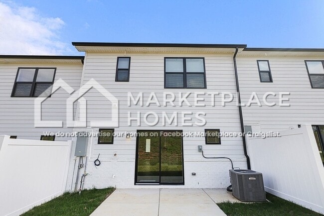 Building Photo - 4013 Norman Dr