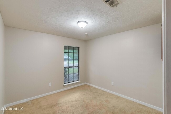 Building Photo - 201 Shadow Cove