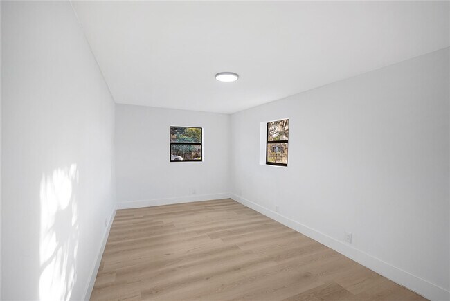 Building Photo - 3613 SW 1st St